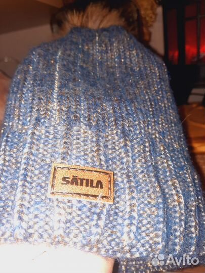 Шапка с натуральным помпоном