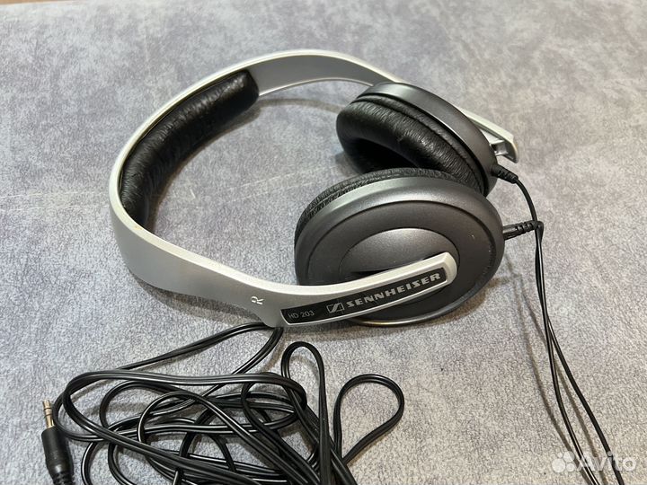 Sennheiser HD 203
