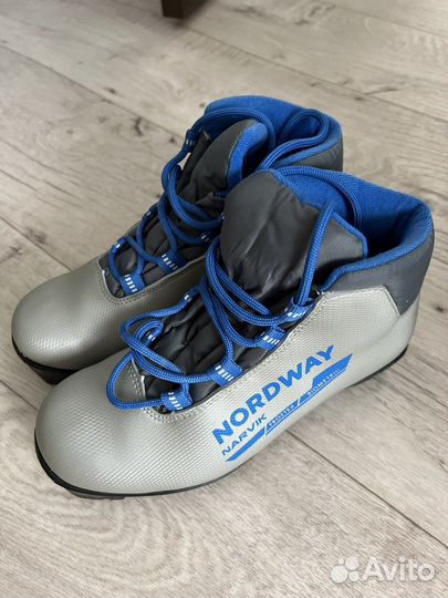 Лыжные ботинки