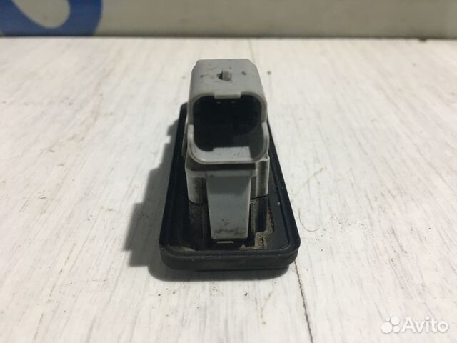 Кнопка открывания багажника LADA vesta 1.6 мт седа