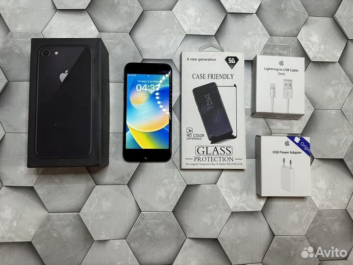 iPhone 8, 64 ГБ