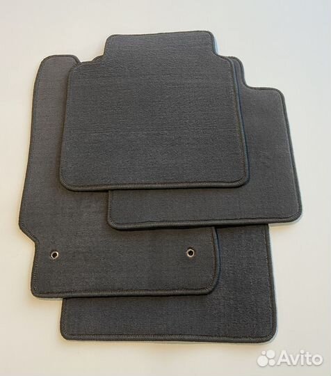 Комплект ворсовых автоковриков Toyota