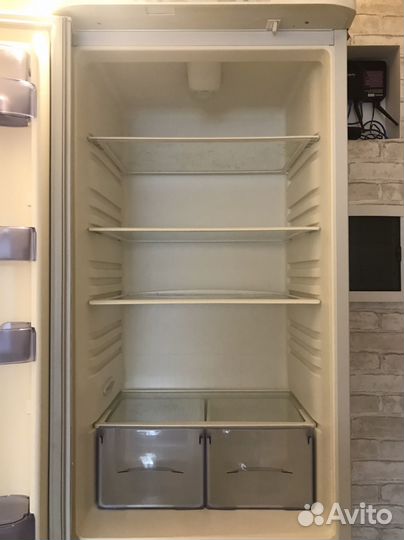 Холодильник 