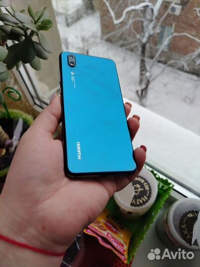 HUAWEI P20, 4/128 ГБ