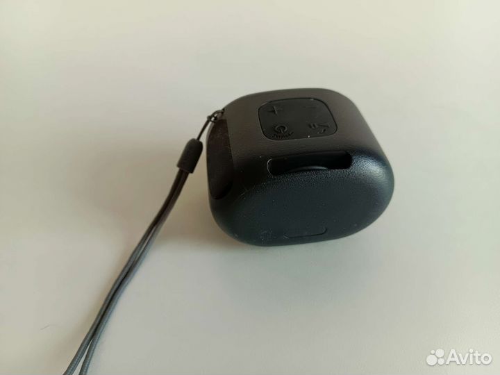 Портативная колонка Sony SRS-XB01