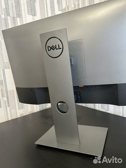 Монитор Dell