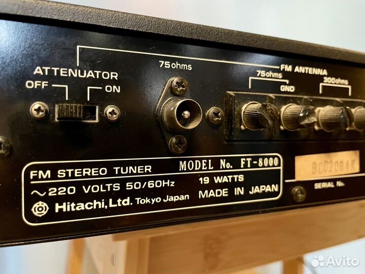 Тюнер FM Hitachi FT-8000