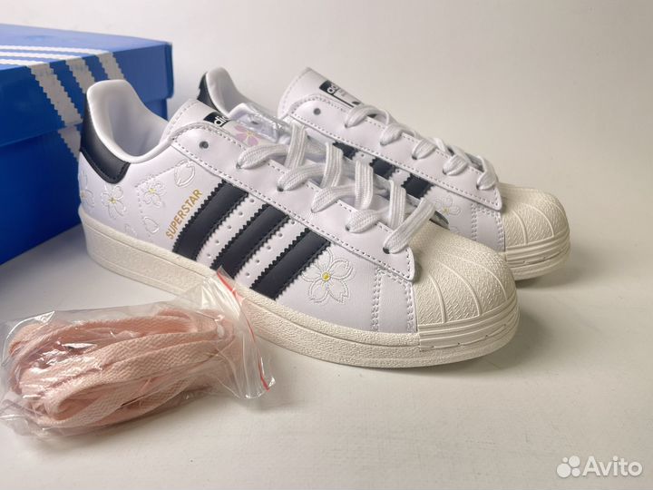 Adidas Superstar hanami