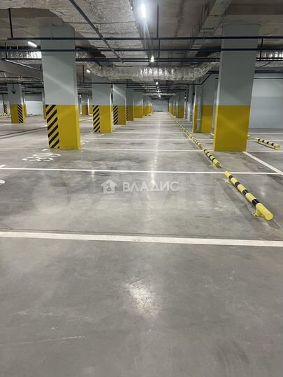 Машиноместо, 14 м²