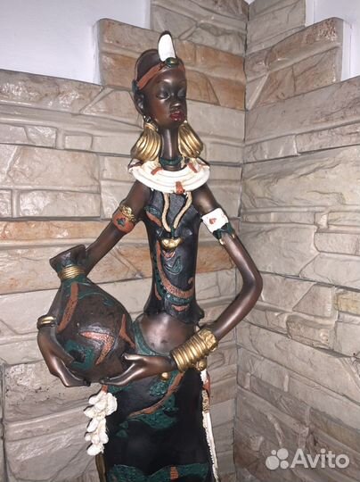 Статуэтка негритянка