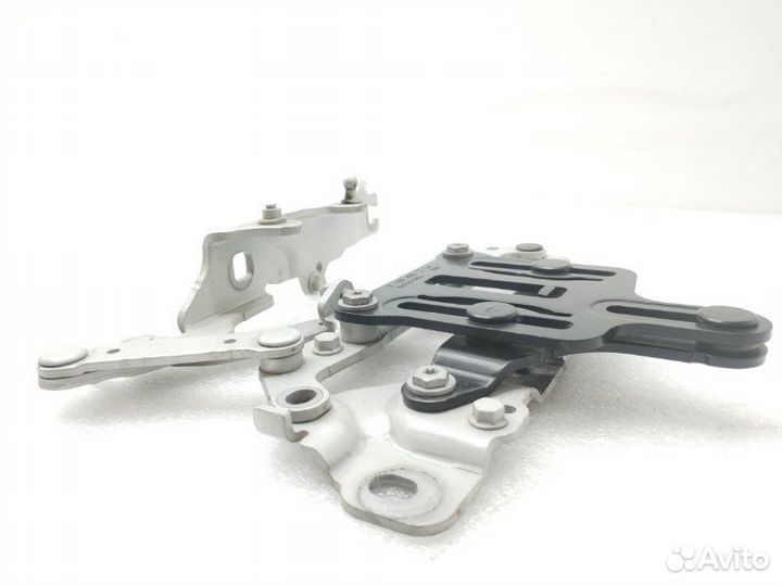 Петля капота левая Bmw 5-Series F10 3.0 2011