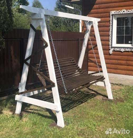 Садовые качели из дерева