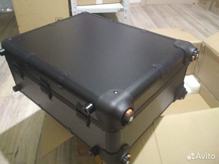 Чемодан для визажиста