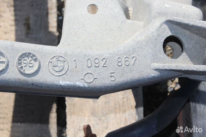 Передняя балка BMW 523i E39 98г