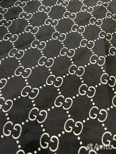 Шелковый легкий палантин платок Gucci черный