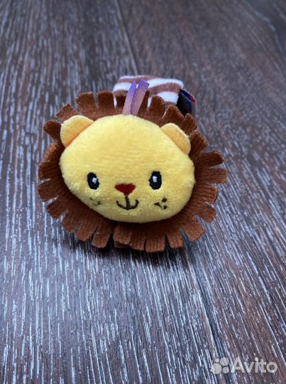 Погремушка на руку