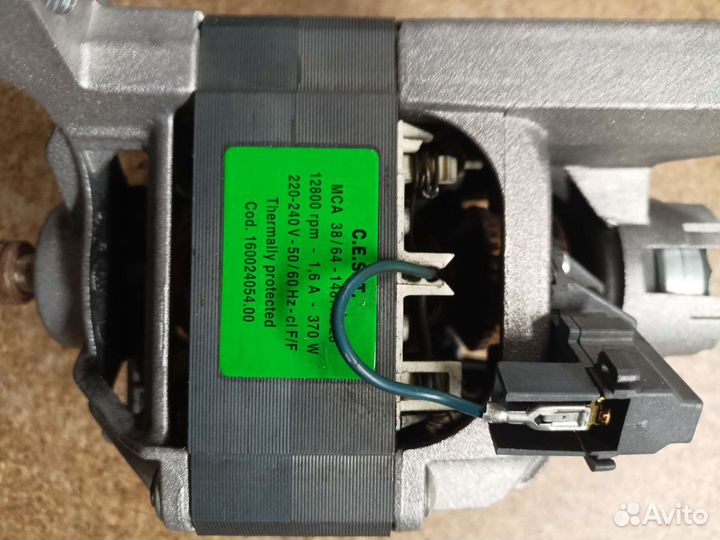 Двигататель стиральной машины Индезит