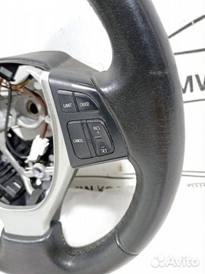 Рулевое колесо 2013 (3 спицы мультируль кожа) Suzu