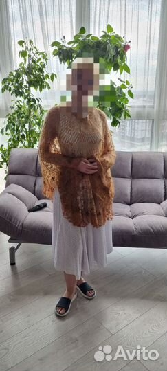 Пуховое пончо - шаль