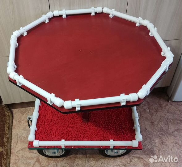 Журнальный стол на колесах