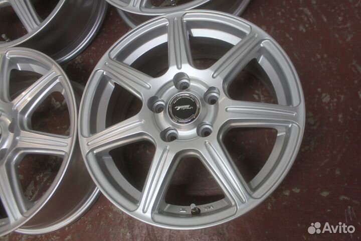 Диски R16 Bridgestone Toprun R7 5х114,3 6,5J