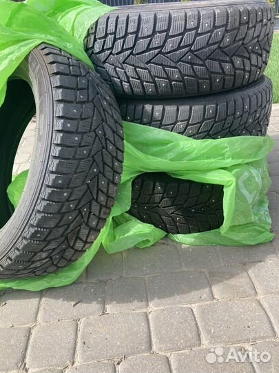 Dunlop SP Winter Ice 02 225/50 R17