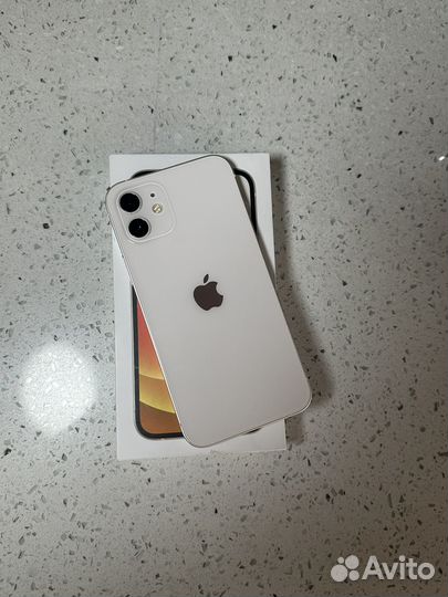 Телефон iPhone 12 64 gb