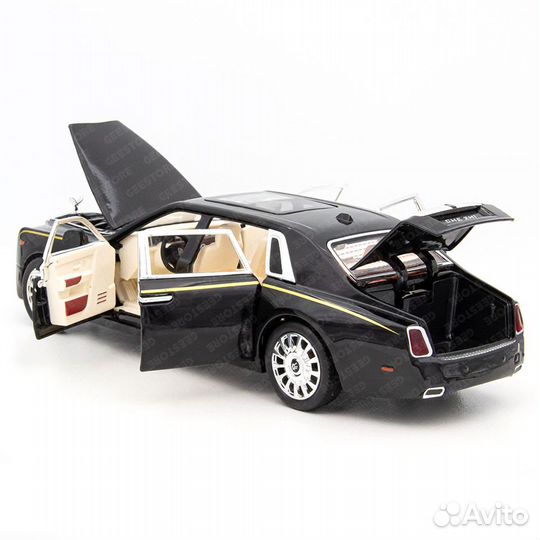 Детская машинка Rolls-Royce Phantom 1:24