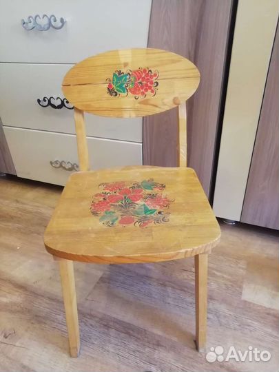 Стул детский деревянный