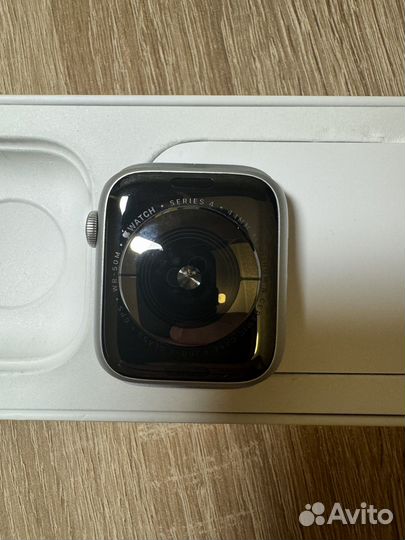 Продам Apple Watches 4 44mm