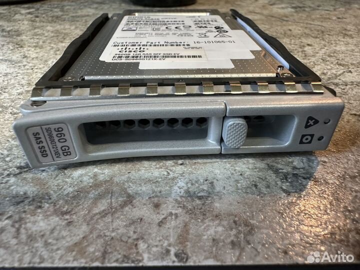 Серверный SSD 960gb kioxia PM5-R kpm51rug960g