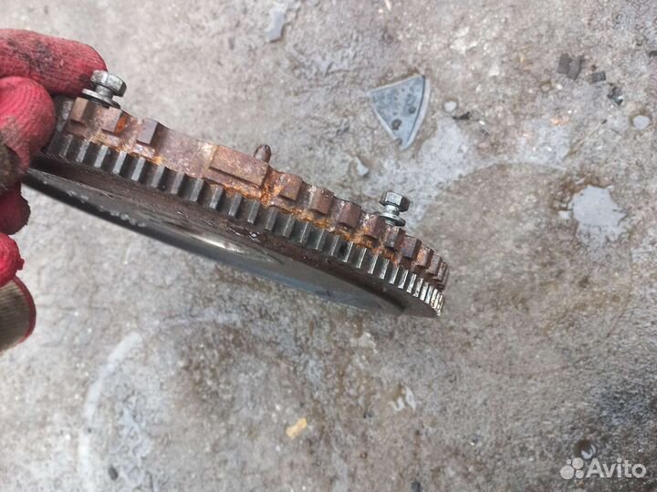 Лада Ларгус маховик