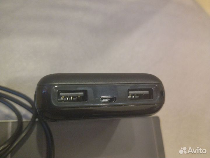 Пауэрбанк uniscend новый 10000
