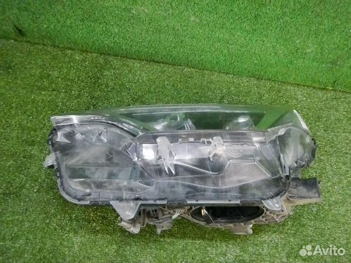 Фара левая Toyota RAV4