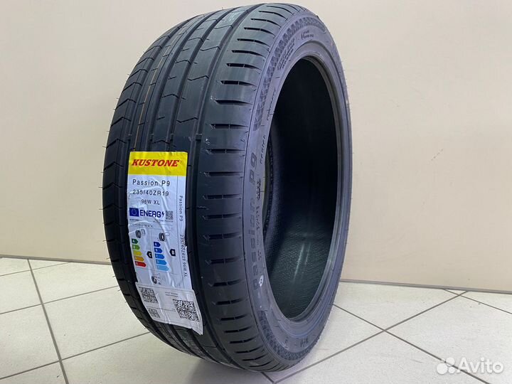 Kustone Passion P9 235/40 R19 96W