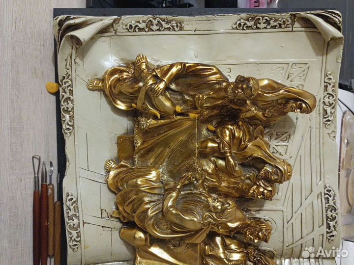 Статуэтка настенная полистоун.гипс