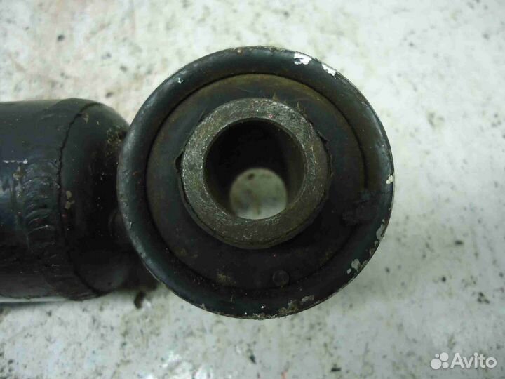 Амортизатор задний R Cadillac Escalade GMT9