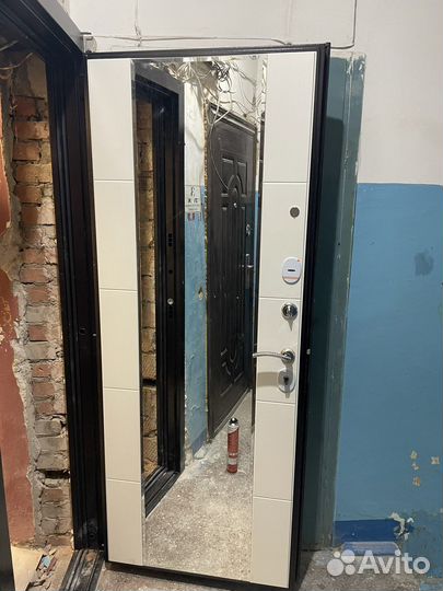 Дверь Marcus Мираж белое дерево зеркало