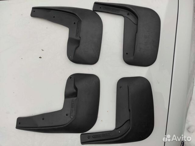 Toyota camry брызговики передние и задние