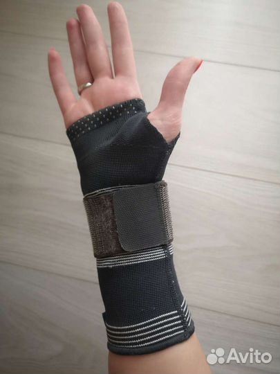 Ортез на лучезапястный сустав