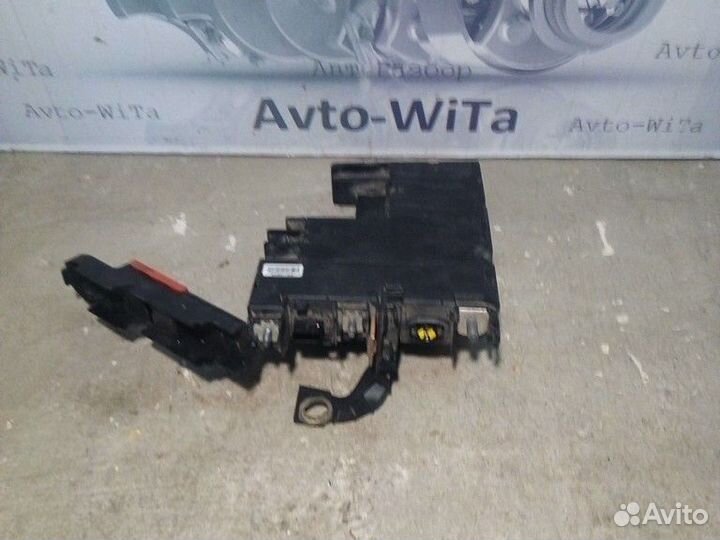 Силовой блок предохранителей Mercedes W212 W218