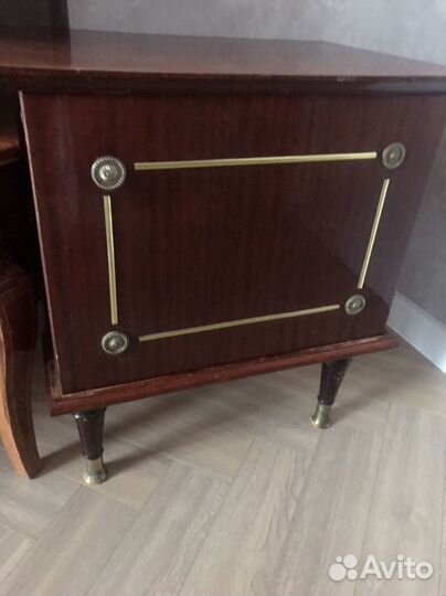 Тумбочка от гарнитура Румыния