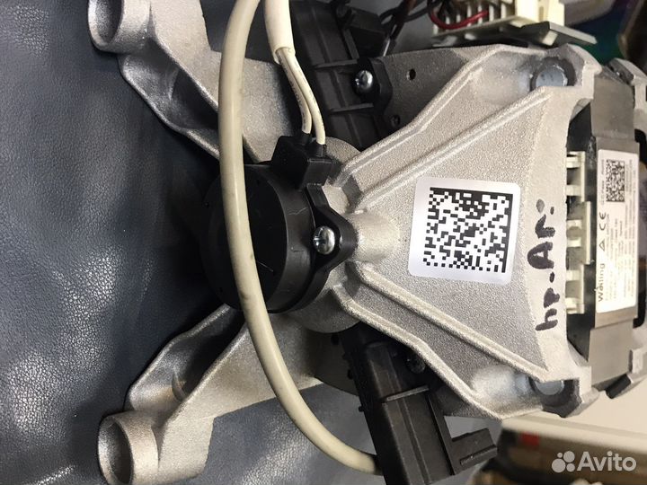 Двигатель (мотор) стиральной машины Hotpoint-Arist