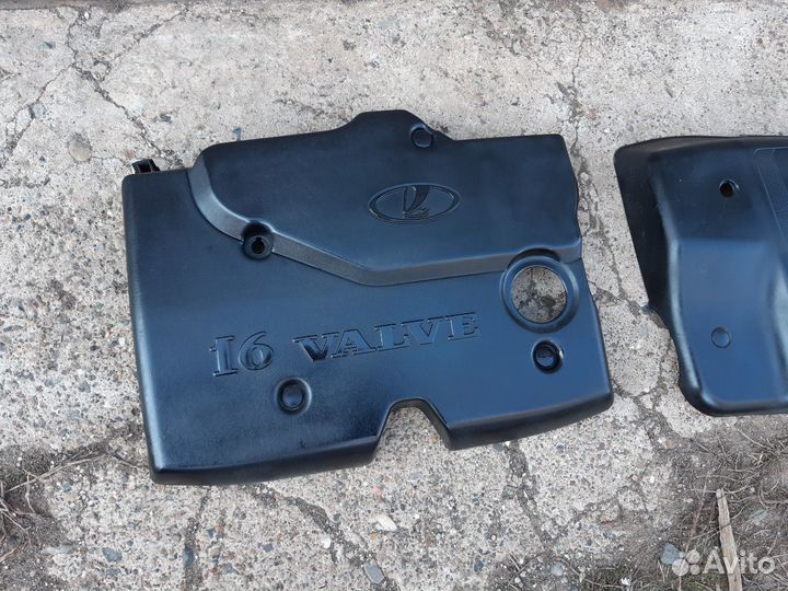 Крышка двигателя