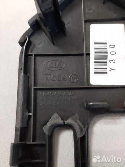 Рамка магнитолы Kia Rio 3 2015