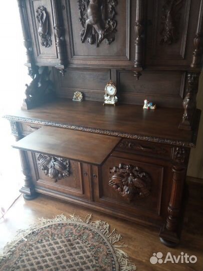 Буфет старинный Французский в охотничьем стиле