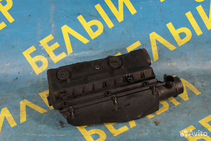 Корпус воздушного фильтра Mercedes-Benz W210