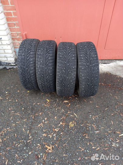 Nokian Tyres Hakkapeliitta 9 SUV 215/65 R17