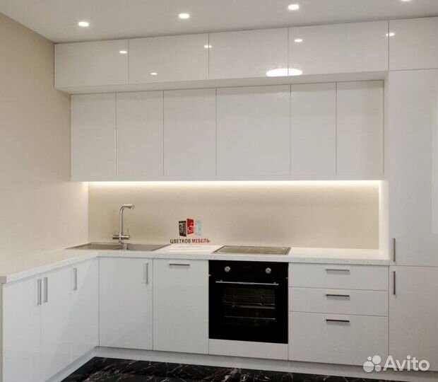 Кухня в современном стиле артикул 51508