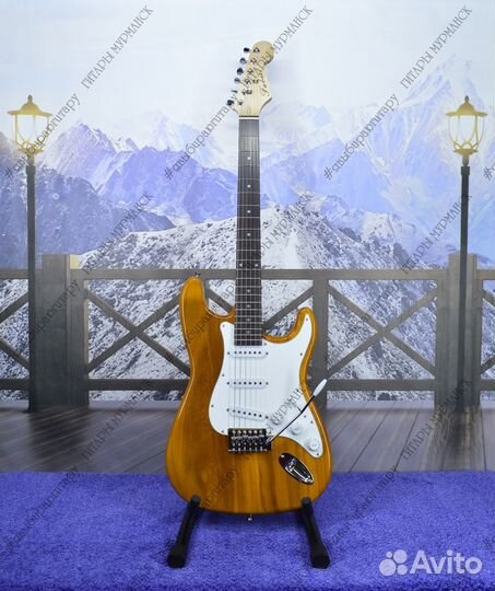 Электрогитара и комбик 10W (новые) + аксессуары